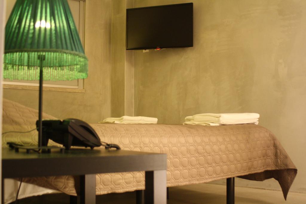 N1 Hostel Apartments And Suites Santarém Habitación foto