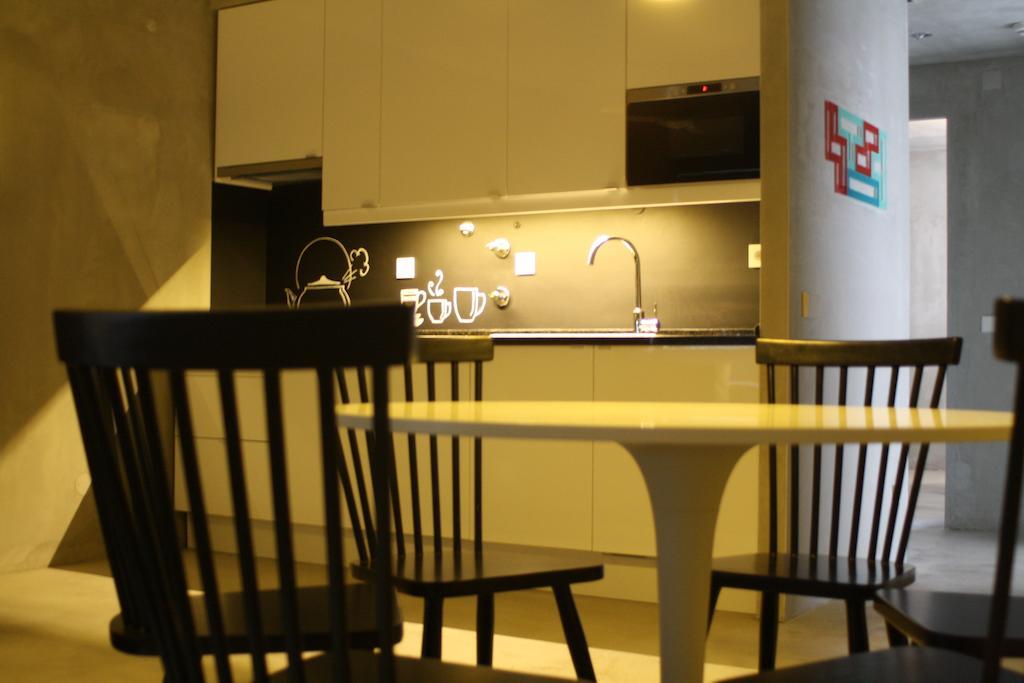 N1 Hostel Apartments And Suites Santarém Habitación foto